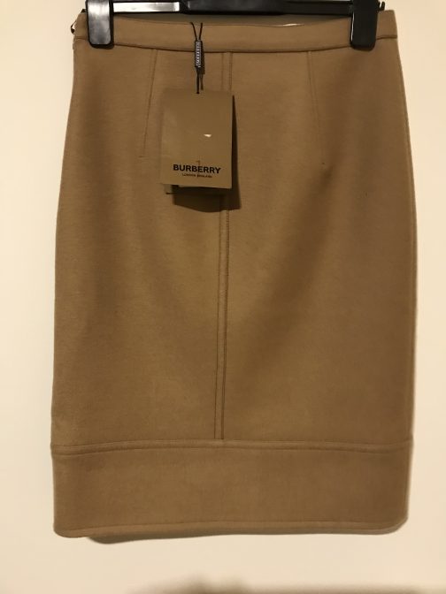 BNWT Burberry Wool and Cashmere Camel Skirt Size 6/8 UK - Image 4