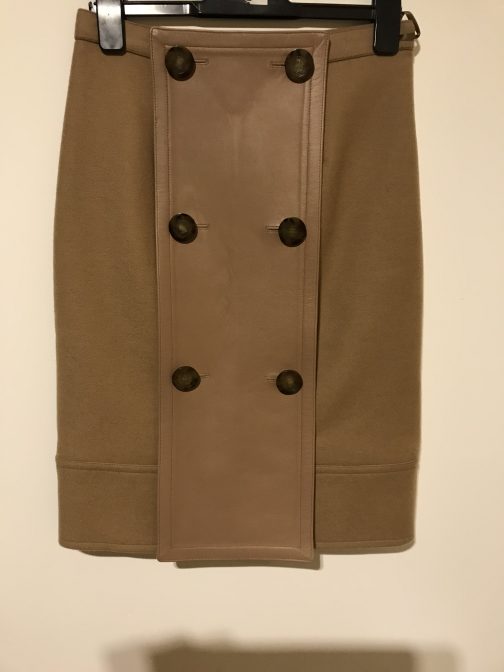 BNWT Burberry Wool and Cashmere Camel Skirt Size 6/8 UK - Image 3